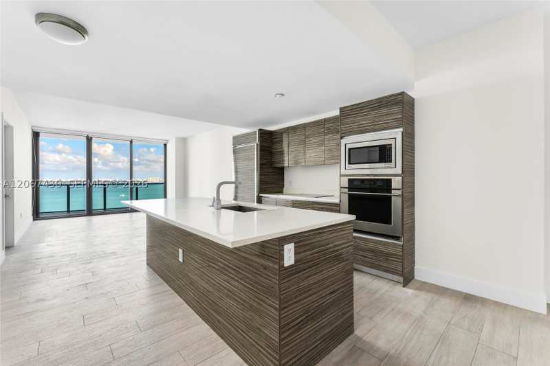 2 bedroom Condominium at 460 NE 28th St 1803, Icon Bay Condo, Miami — photo 1
