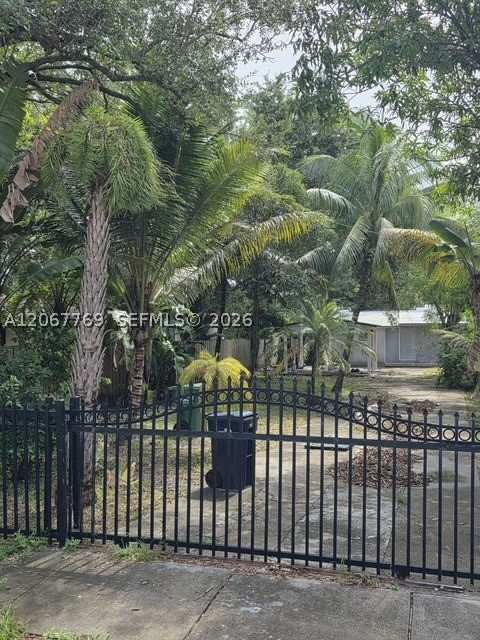 3 bedroom SingleFamilyResidence at 9407 NW 4th Ave, Pinewood Park Pl Amd 2nd, Miami — photo 1