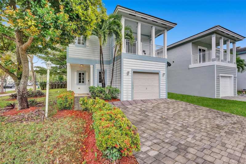 3 bedroom SingleFamilyResidence at 385 NE 31st Ave, Bimini At The Oasis, Homestead — photo 1
