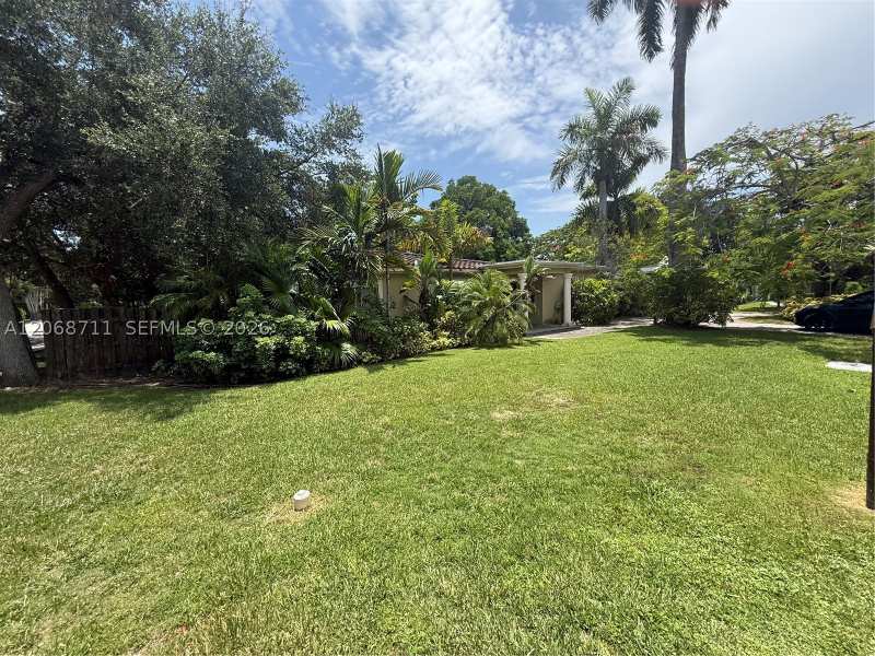 2 bedroom SingleFamilyResidence at 6200 SW 78th St, Oak Heights, South Miami — photo 1