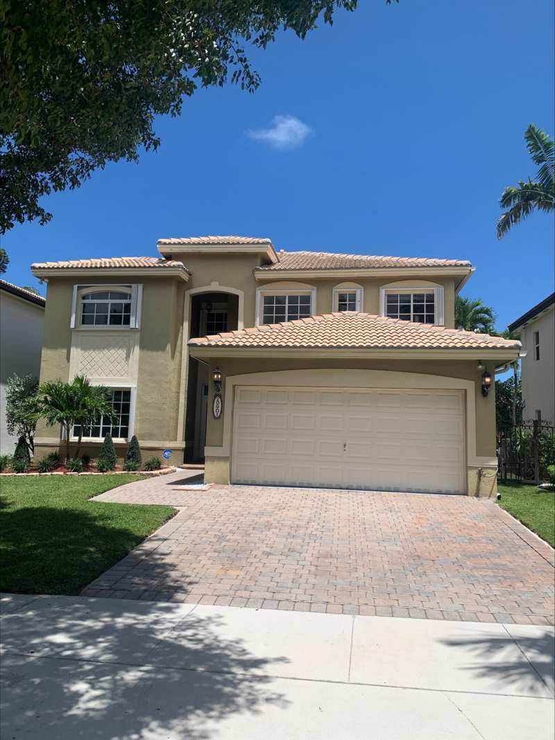 5 bedroom SingleFamilyResidence at 20901 SW 88th Court, Pelican Bay At Old Cutler, Cutler Bay — photo 1