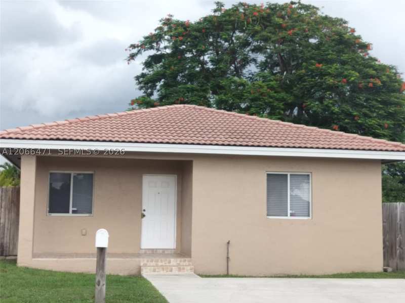 3 bedroom SingleFamilyResidence at 11705 SW 184 St, South Miami Heights Addn, Miami — photo 1