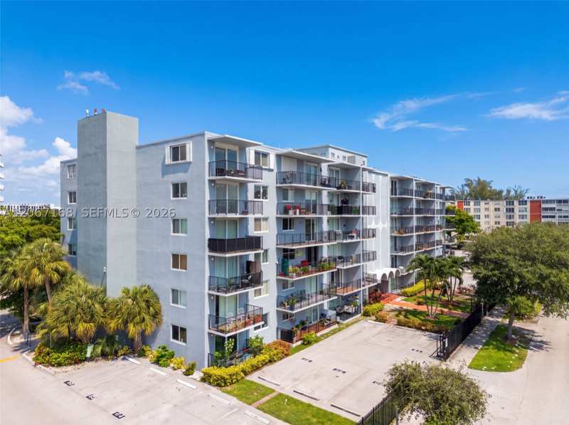 2 bedroom Condominium at 12500 NE 15th Ave 306, Three Horizons East Condo, North Miami — photo 1