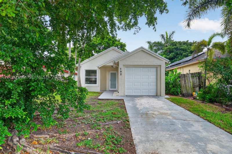 3 bedroom SingleFamilyResidence at 792 SW 9th St, Villas Of Palm Bay, Florida City — photo 1