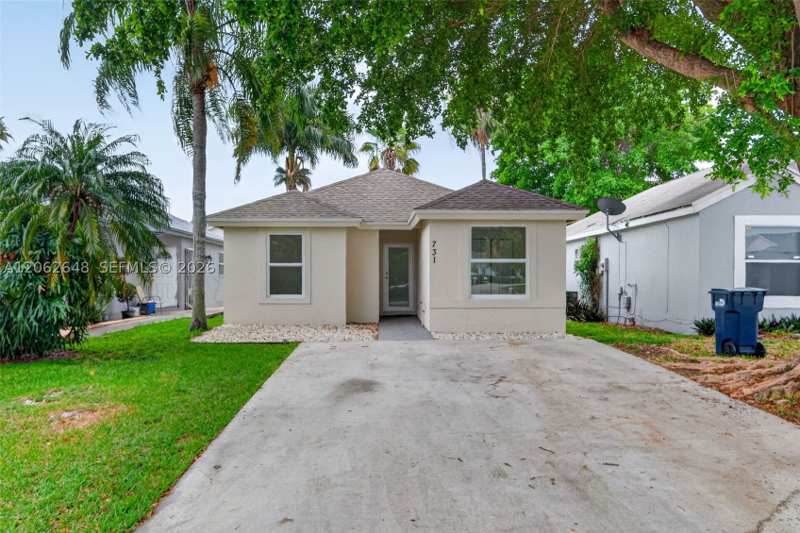 4 bedroom SingleFamilyResidence at 731 SW 10th St, Villas Of Palm Bay, Florida City — photo 1
