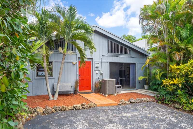 2 bedroom Townhouse at 11209 SW 114th Lane Circle, Killian Pines Townhouses, Miami — photo 1