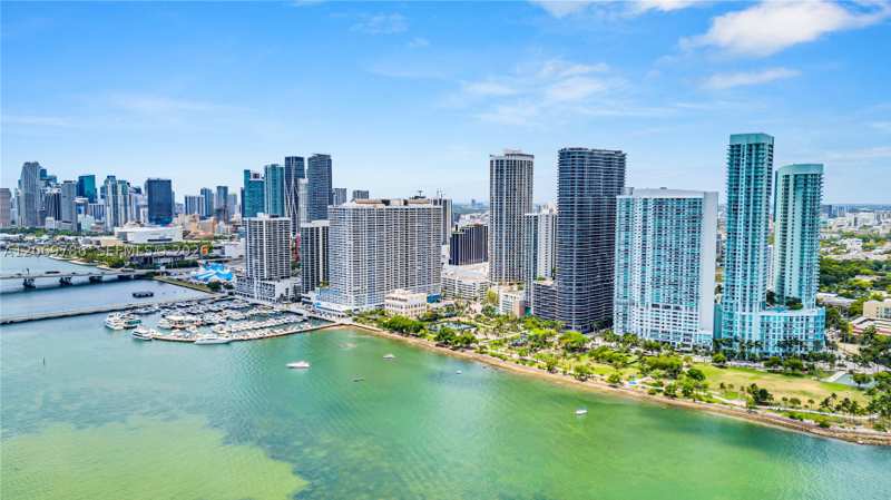 2 bedroom Condominium at 1800 N Bayshore Dr 809, 1800 Club Condo, Miami — photo 1