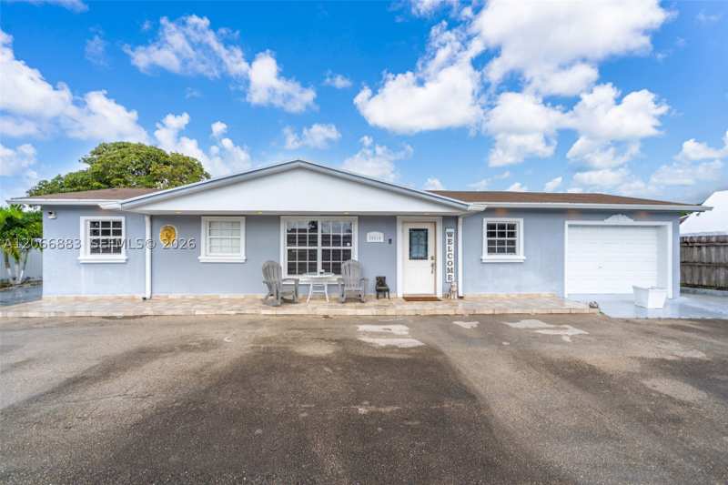 5 bedroom SingleFamilyResidence at 20514 NW 44th Pl, Carol City Gardens 2nd Ad, Miami Gardens — photo 1