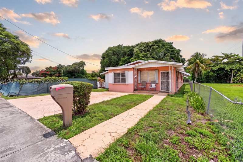3 bedroom SingleFamilyResidence at 3111 NW 57th St, Hialeah Heights, Miami — photo 1