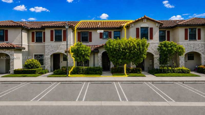 3 bedroom Townhouse at 11215 SW 249th St, Coco Palm Villas, Homestead — photo 1