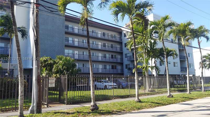 2 bedroom Condominium at 900 SW 84th Ave 301E, Marbella Apts Condo, Miami — photo 1