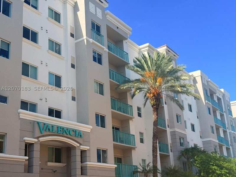 1 bedroom Condominium at 6001 SW 70th St 625, Valencia Condo, South Miami — photo 1