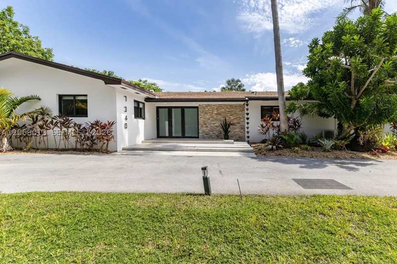 4 bedroom SingleFamilyResidence at 7340 SW 120th St, Hallmark Hgts Ests 7th Ad, Pinecrest — photo 1