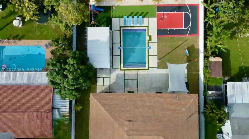 5 bedroom SingleFamilyResidence at 10245 SW 212th St, Cutler Ridge Sec 6, Cutler Bay — photo 1