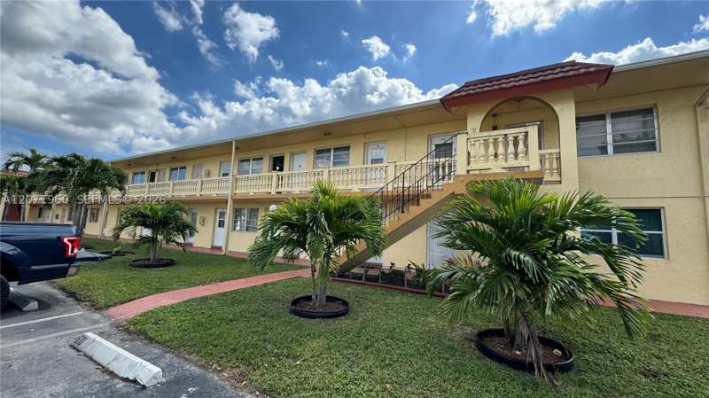 1 bedroom Condominium at 160 NE 203rd Ter E20, Ro-Mont South Condo E, Miami Gardens — photo 1