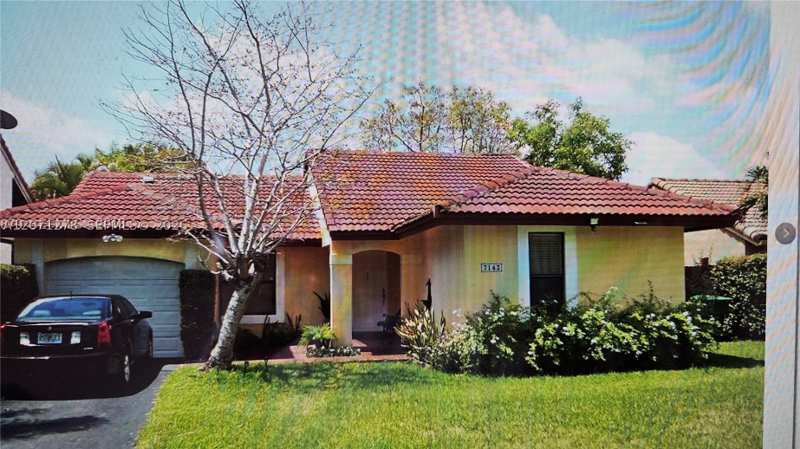 3 bedroom SingleFamilyResidence at 7142 SW 103rd Ct Cir, Pueblo Del Sol Sec 5, Miami — photo 1