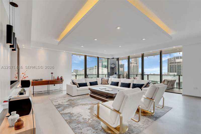 3 bedroom Condominium at 68 SE 6th St 3911, Reach Condo, Miami — photo 1
