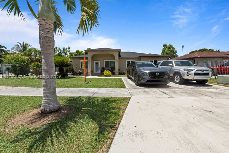 3 bedroom SingleFamilyResidence at 29730 SW 142nd Pl, Salma Lake Ph 1, Homestead — photo 1
