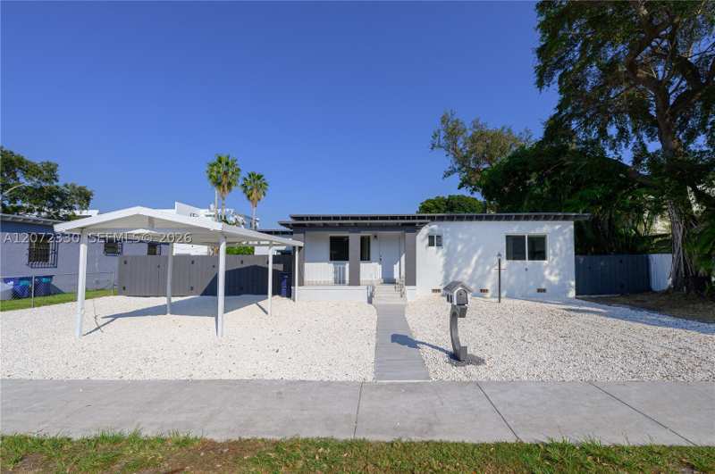 6 bedroom SingleFamilyResidence at 5731 SW 62nd Ter, De Carlo Manor, Miami — photo 1