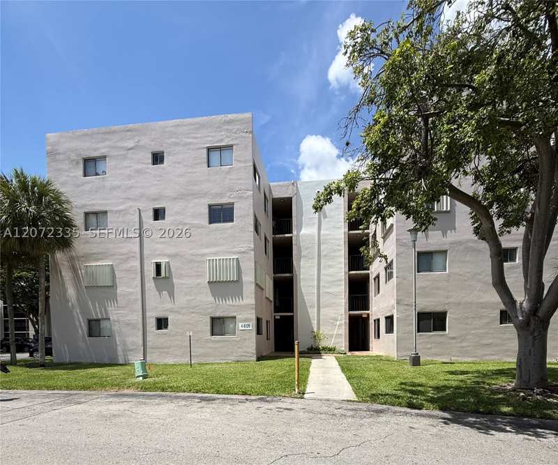 3 bedroom Condominium at 8520 SW 133rd Ave Rd 406, Horizons West Condo #4, Miami — photo 1