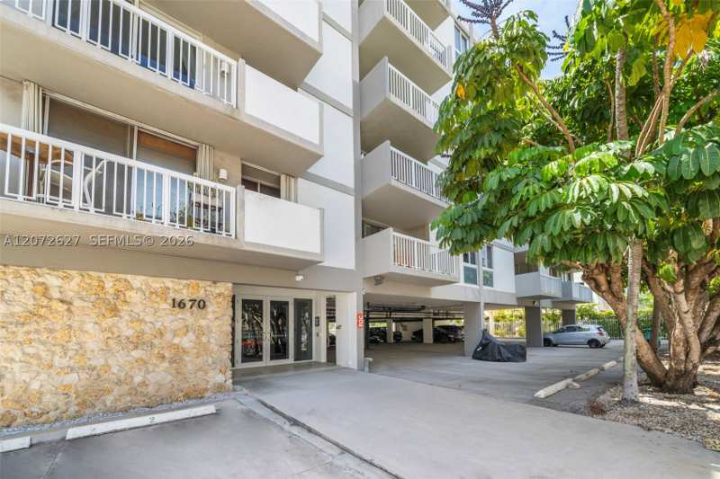 1 bedroom Condominium at 1670 Bay Rd 4B, Bayside Terrace Condo, Miami Beach — photo 1