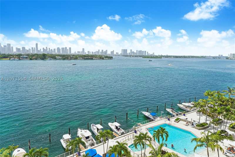 1 bedroom Condominium at 800 West Ave 917, South Bay Club Condo, Miami Beach — photo 1