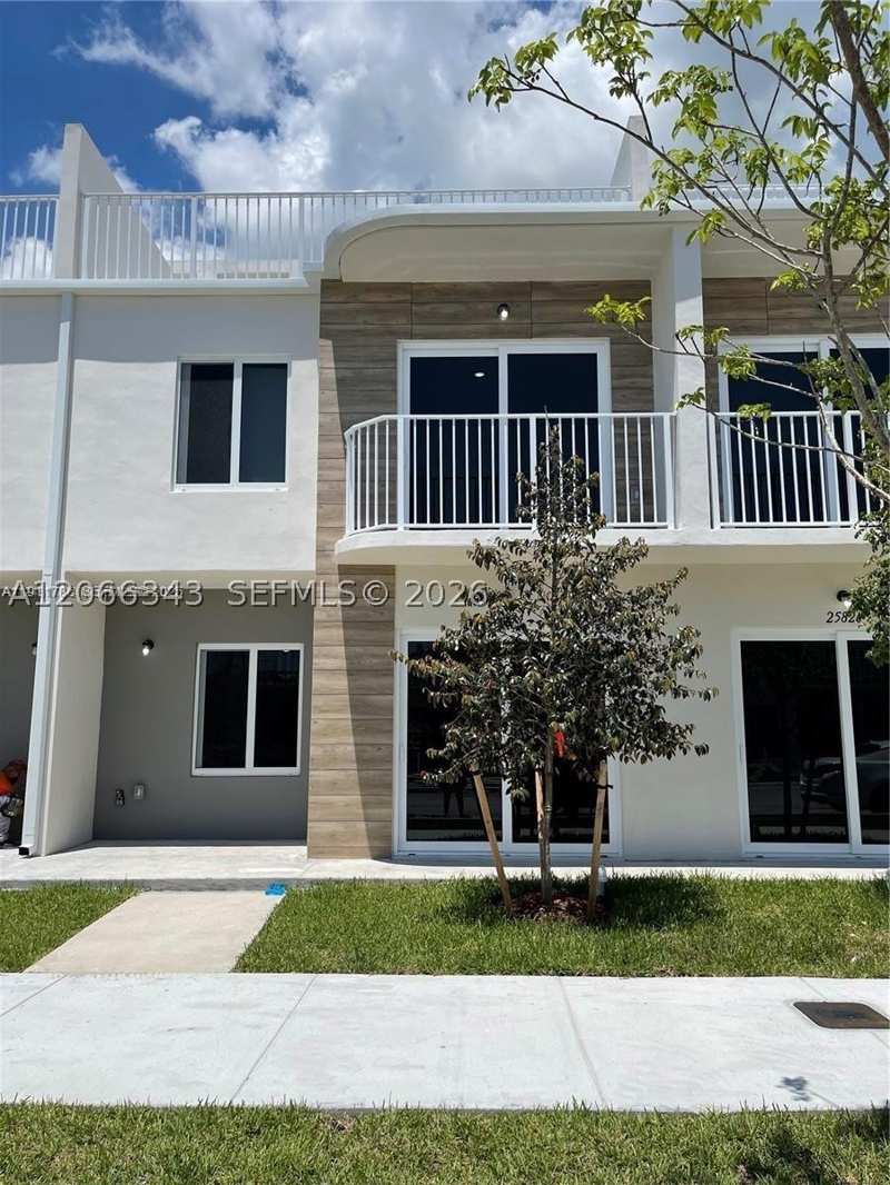 4 bedroom Townhouse at 25851 SW 144th Ct, Paradise One, Homestead — photo 1
