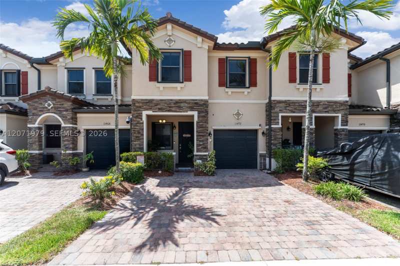 3 bedroom Townhouse at 11472 SW 254th St, Coco Palm Estates, Homestead — photo 1