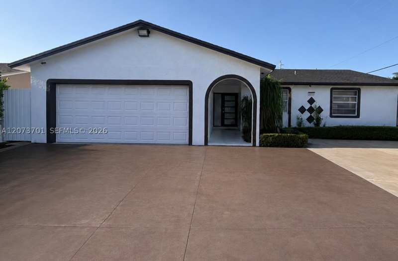 3 bedroom SingleFamilyResidence at 13390 SW 257th Ter, Meadow Wood Manor Sec 6, Homestead — photo 1