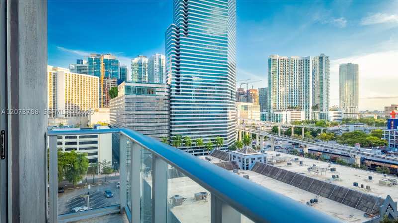 2 bedroom Condominium at 151 SE 1st St 811, Centro Condo, Miami — photo 1