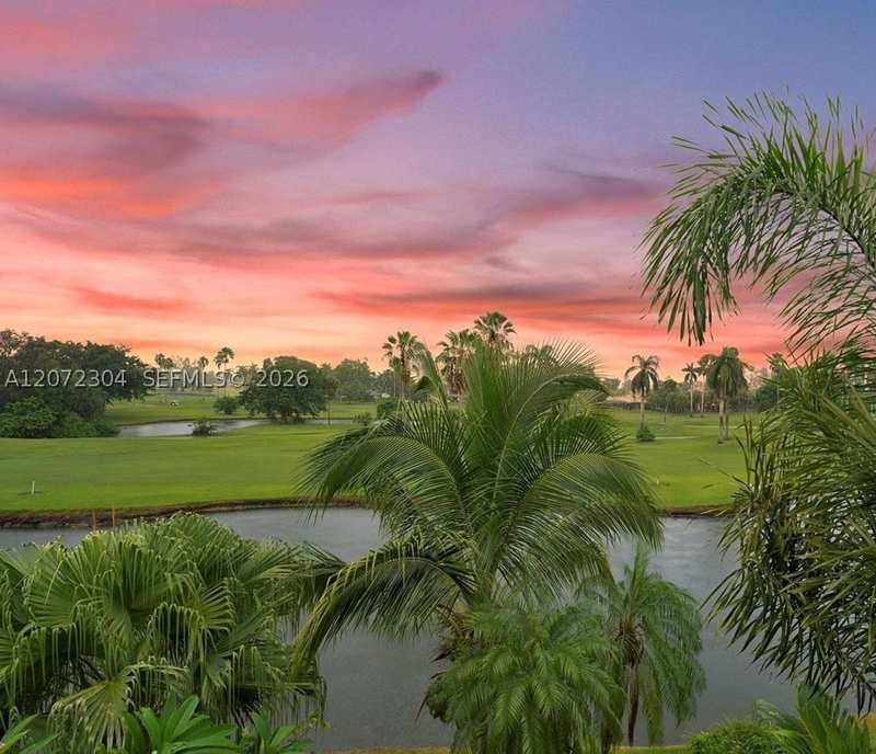 3 bedroom Condominium at 6821 Brookline Dr 6821, Country Club Of Miami Con, Hialeah — photo 1