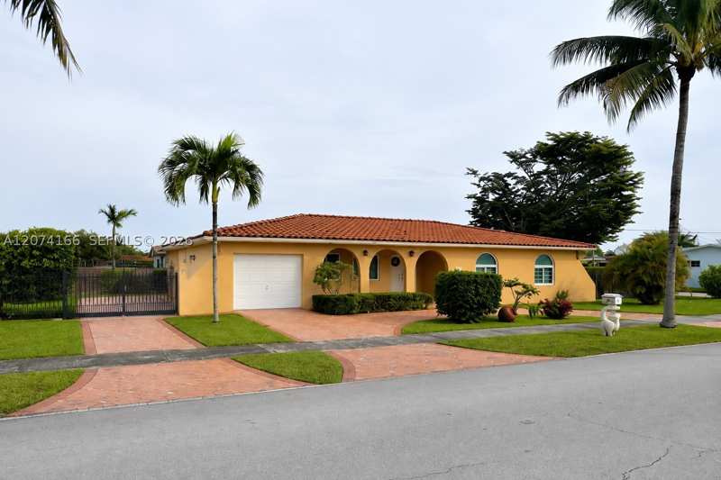 5 bedroom SingleFamilyResidence at 9461 SW 62nd St, Darlington Manor, Miami — photo 1