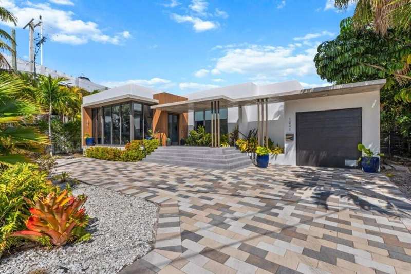 4 bedroom SingleFamilyResidence at 1845 NE 124th Street, Keystone Point, North Miami — photo 1