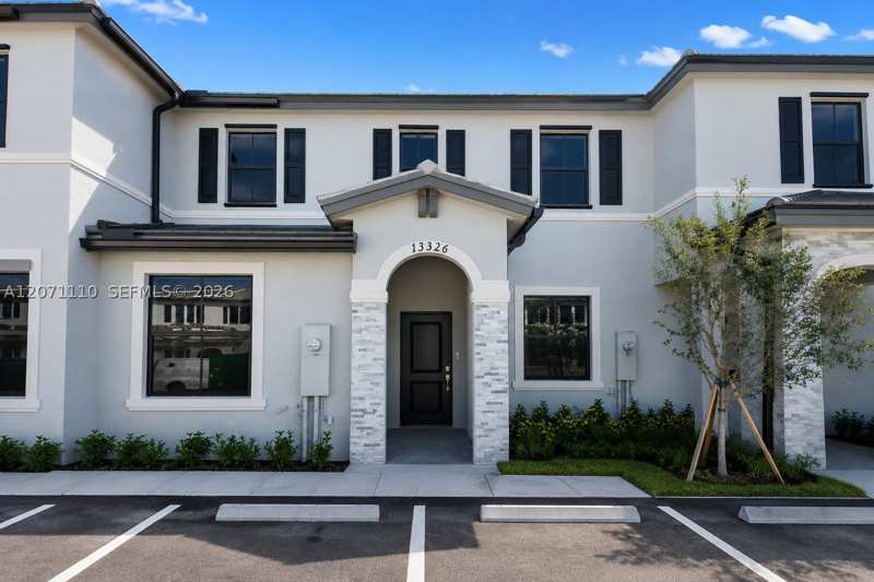 3 bedroom Townhouse at 13326 SW 287th Ter, Pine Isle, Homestead — photo 1