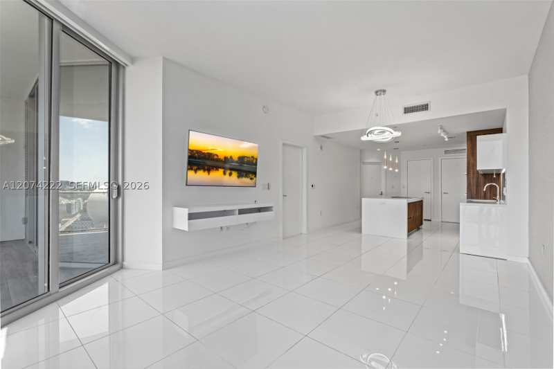 1 bedroom Condominium at 851 NE 1st Ave 1506, Paramount Miami Worldcent, Miami — photo 1