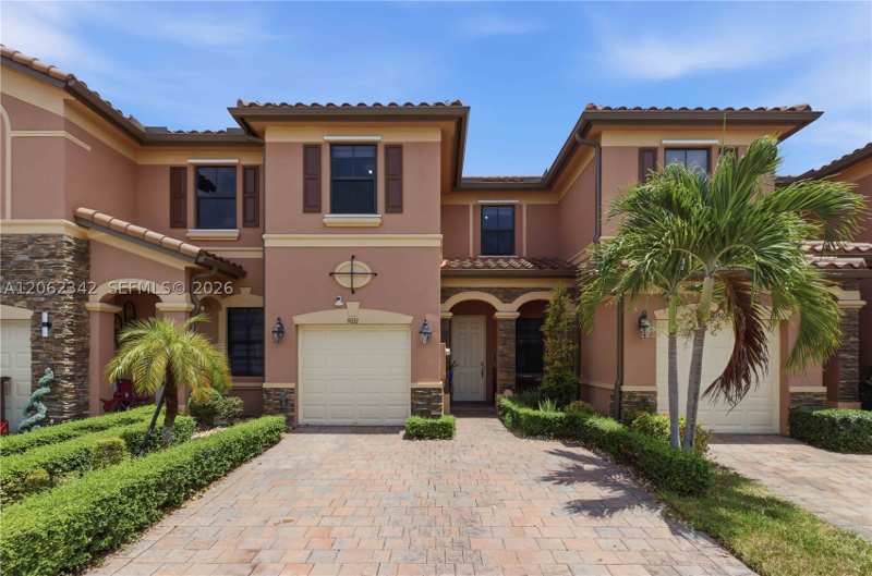 3 bedroom Townhouse at 9033 W 33rd Avenue, Bellagio, Hialeah — photo 1