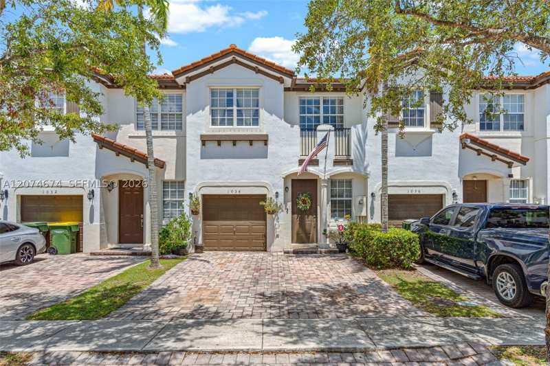 4 bedroom Townhouse at 1034 NE 30th Ave, Villas At Portofino East, Homestead — photo 1