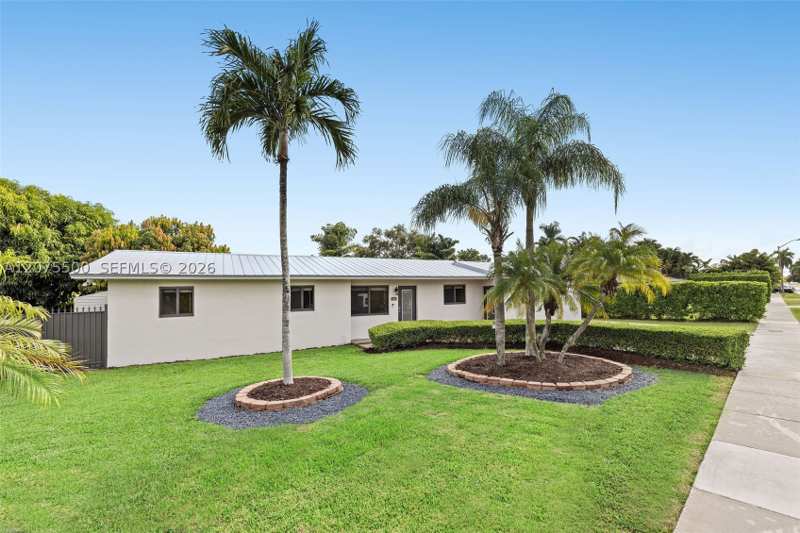 5 bedroom SingleFamilyResidence at 1391 NW 18th St, Homriv Subdivision, Homestead — photo 1