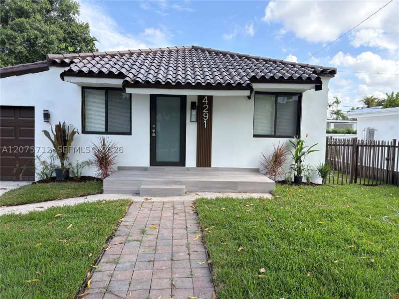 2 bedroom SingleFamilyResidence at 4291 SW 14th St, Sunny Grove, Miami — photo 1