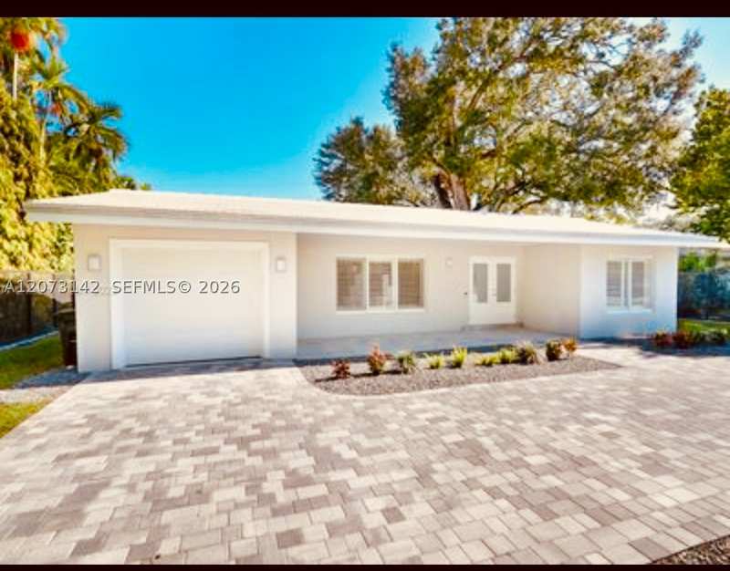 3 bedroom SingleFamilyResidence at 932 Bird Rd, C Gab Country Club Sec 5, Coral Gables — photo 1
