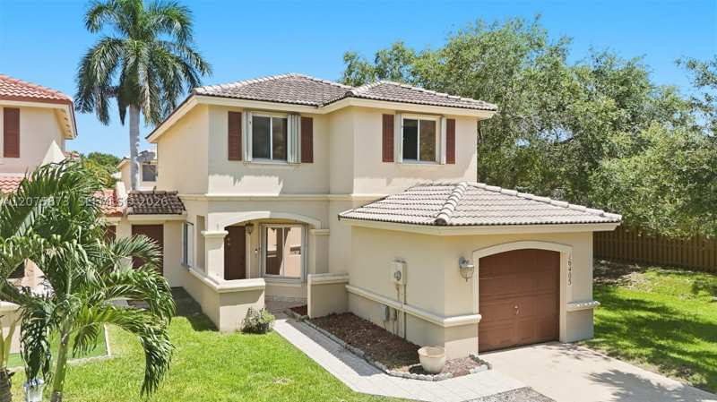 3 bedroom Townhouse at 16405 SW 73rd Ln, Continental Homes Townhou, Miami — photo 1