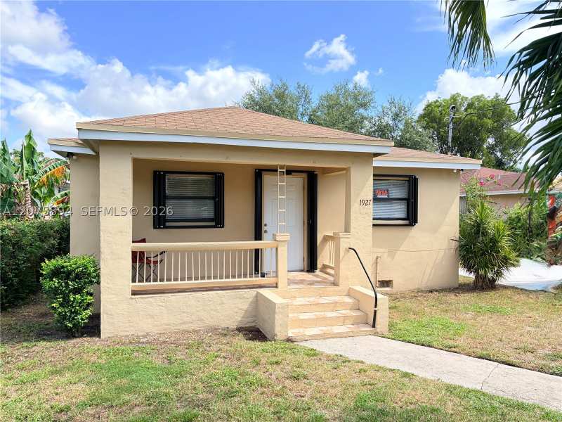 2 bedroom SingleFamilyResidence at 1927 NW 64th St, Orange Ridge, Miami — photo 1