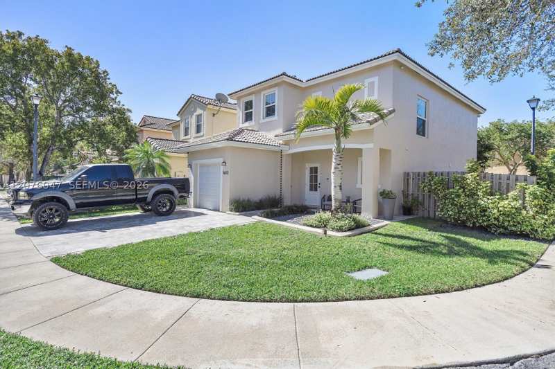 3 bedroom SingleFamilyResidence at 1602 SE 20th Rd, Shores At Keys Gate, Homestead — photo 1