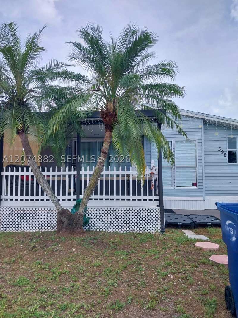 3 bedroom MobileHome at 19800 SW 180th Ave lot#392, Americana Village Condo, Miami — photo 1