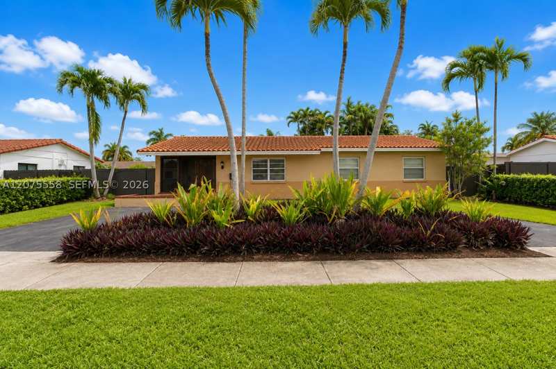3 bedroom SingleFamilyResidence at 3115 Village Green Dr, Southern Estates 14th Add, Miami — photo 1