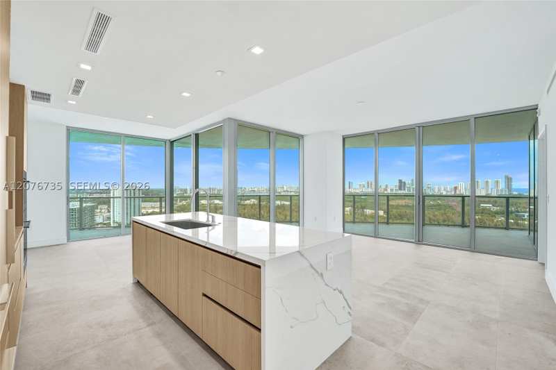 2 bedroom Condominium at 2411 Laguna Circle 2511, One Park Tower, North Miami — photo 1