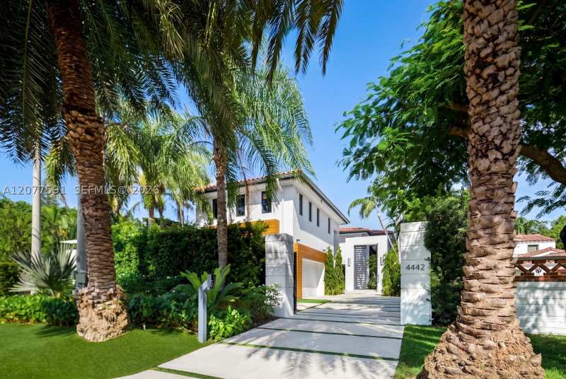 6 bedroom SingleFamilyResidence at 4442 Prairie Ave, Nursery Sub, Miami Beach — photo 1