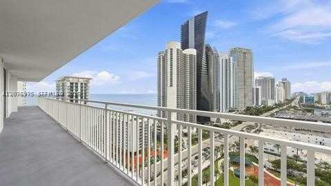 2 bedroom Condominium at 210 174 St 2401, Winston Towers 600 Condo, Sunny Isles Beach — photo 1