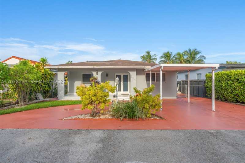 4 bedroom SingleFamilyResidence at 325 SW 122nd Ave, Sweetwater Golf Course To, Miami — photo 1