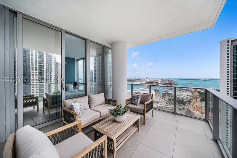 3 bedroom Condominium at 851 NE 1st Ave 2911, Paramount Miami Worldcent, Miami — photo 1